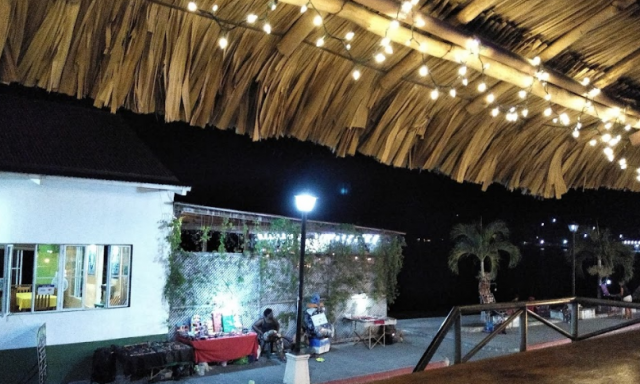 Charango Bar Y Restaurante, Flores, Petén